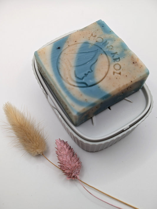 Boite à savon + un savon (au choix)