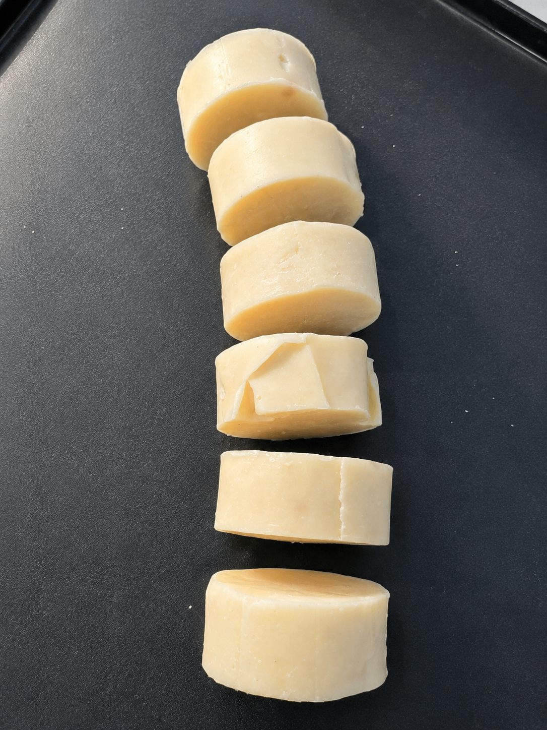 [BRADERIE] LOT 6 SAVONS LE NATUREL FORME RONDE